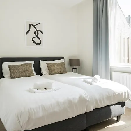 Casa vacanze Spacious Family Eindhoven, Garden & Kitchen